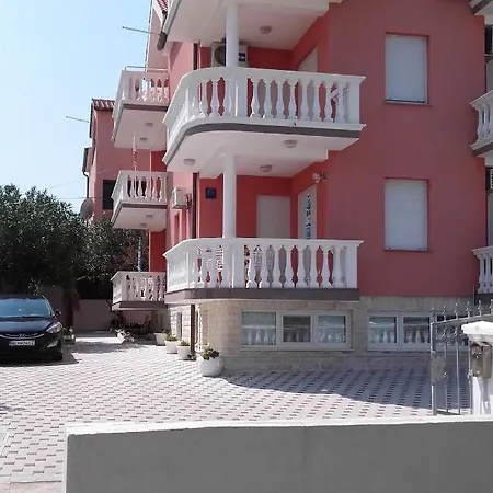 Apartament With A Parking Space - 6331 Vodice