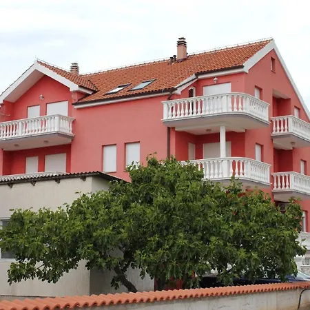 Apartman With A Parking Space - 6331 *