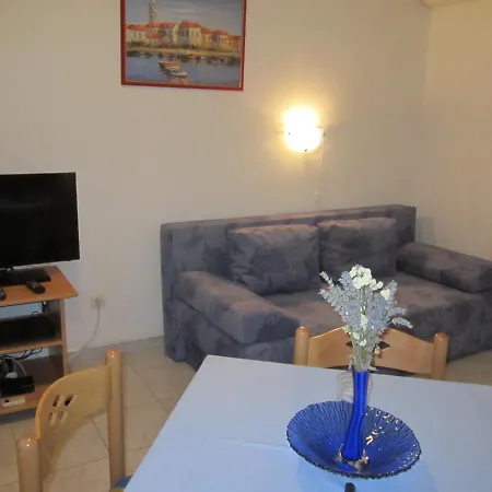 Apartman With A Parking Space - 6331 *