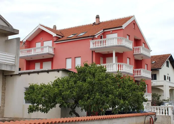 Apartman With A Parking Space - 6331 *