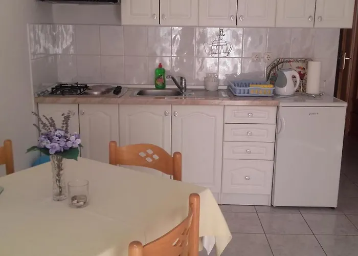 With A Parking Space - 6331