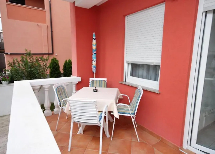 With A Parking Space - 6331