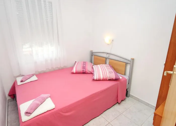 Apartman With A Parking Space - 6331 Vodice
