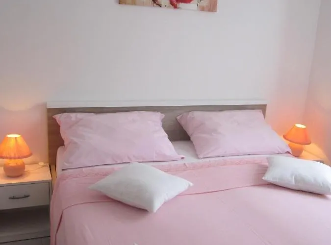 With A Parking Space - 6331 *