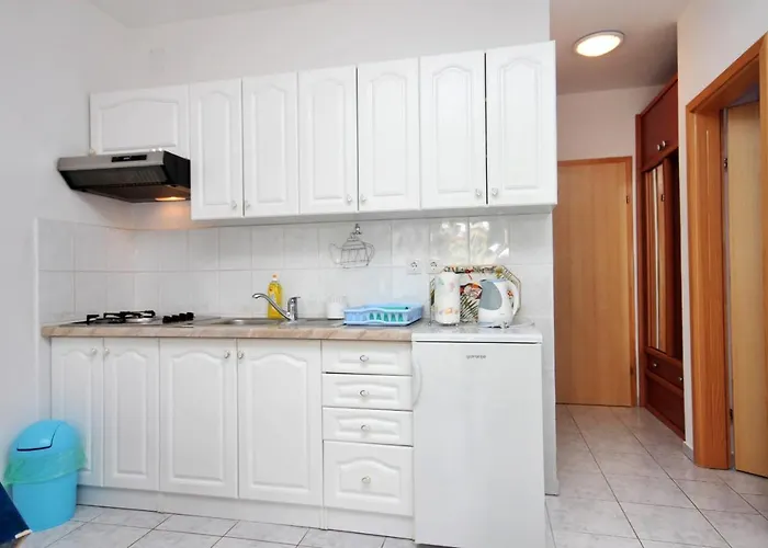 Apartman With A Parking Space - 6331 *