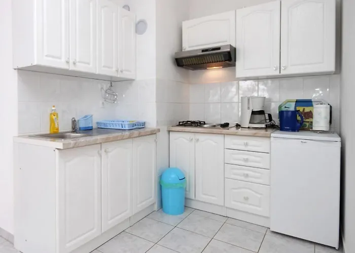 With A Parking Space - 6331 *