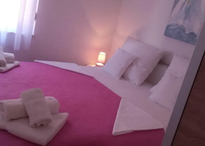 Apartman With A Parking Space - 6331 Vodice